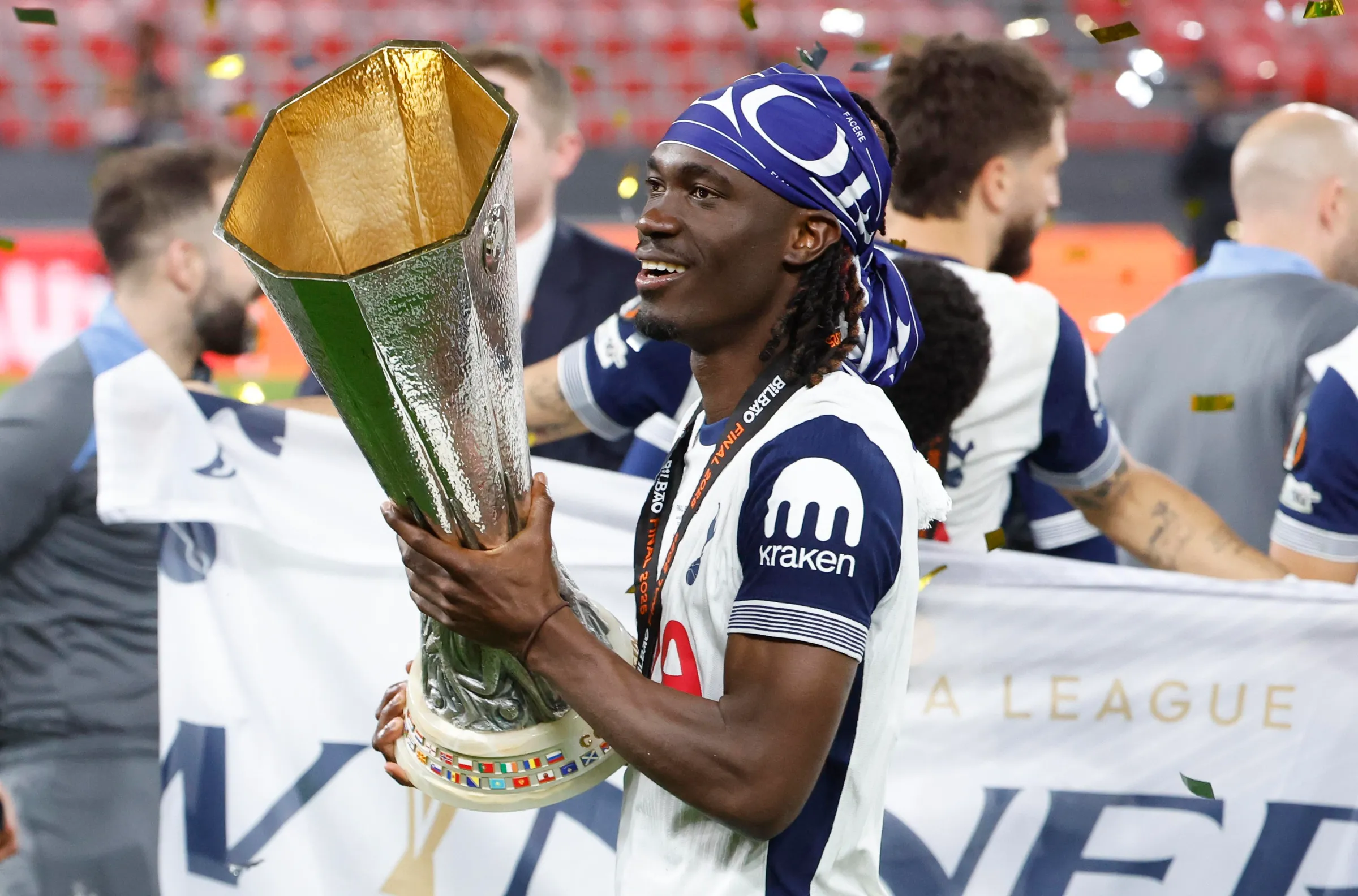 Yves Bissouma quitte officiellement Tottenham.